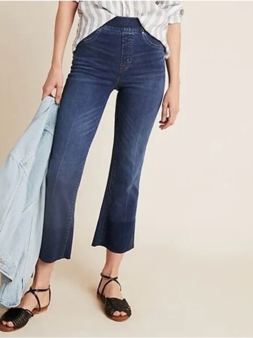 SPANX Medium Wash Cropped Flare Pull On Jeans Size M Raw Step Hem